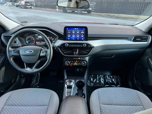 Used 2021 Ford Escape SE w/ SE Sport Appearance Package AWD/4WD image 21