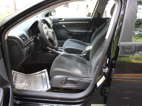 Used 2009 Volkswagen Jetta S FWD image 16
