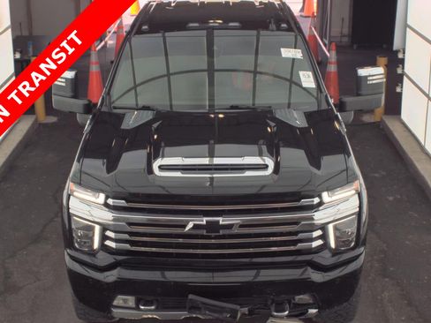 Used 2020 Chevrolet Silverado 2500 High Country w/ Z71 Off-Road Package image 5