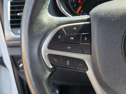 Used 2018 Jeep Grand Cherokee Laredo image 17