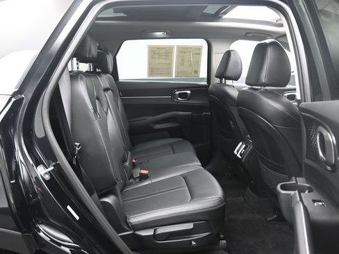 Used 2025 Kia Sorento S w/ Panoramic Sunroof Package FWD image 30