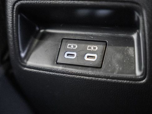 Used 2024 Toyota Corolla LE image 29