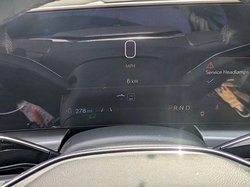 Certified 2025 Cadillac Lyriq Luxury image 19