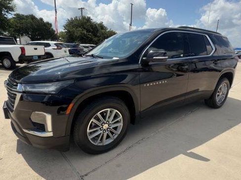 Used 2023 Chevrolet Traverse LT w/ LPO, Cargo Package AWD/4WD image 4
