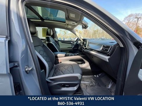 Used 2024 Volkswagen Atlas Peak Edition SEL image 24