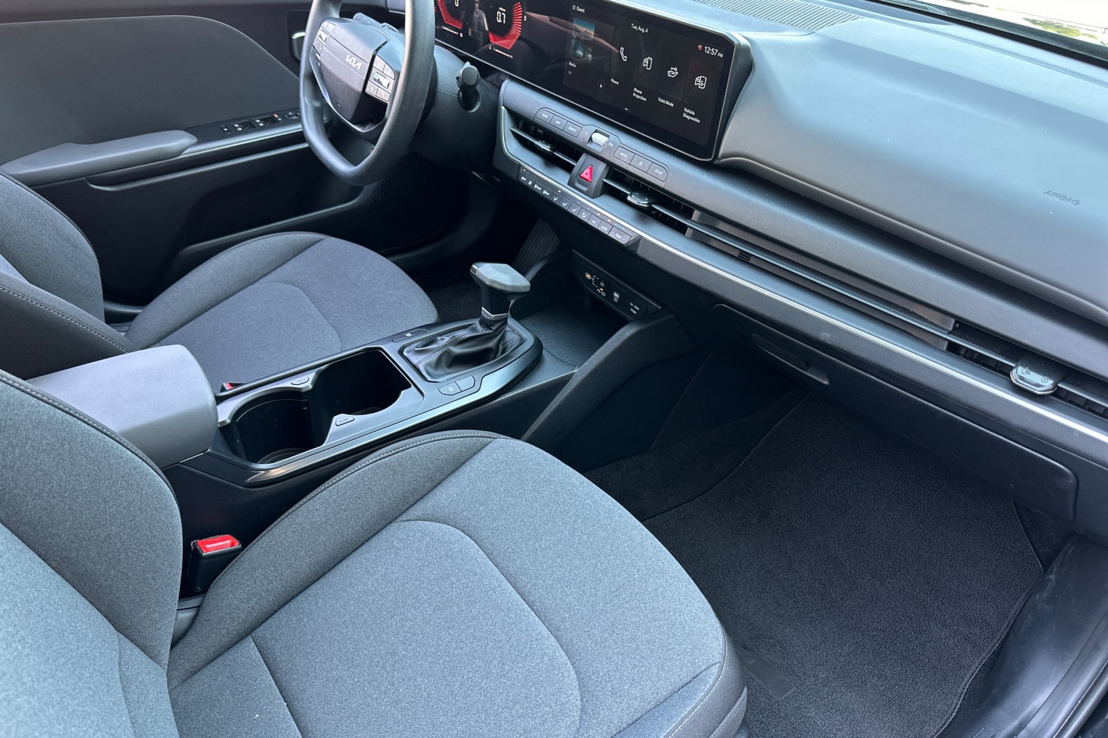 Used 2025 Kia K4 FWD image 16