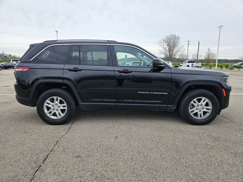 Used 2023 Jeep Grand Cherokee Laredo AWD/4WD image 8