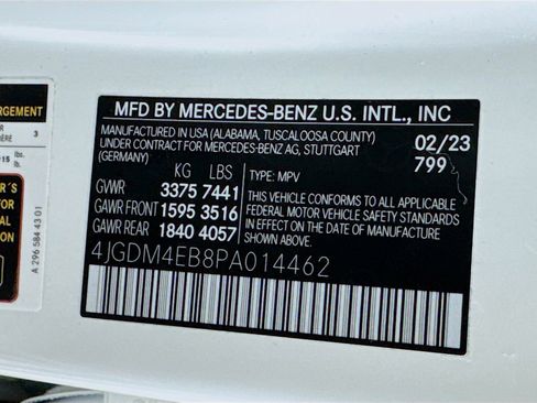 Used 2023 Mercedes-Benz EQS 580 4MATIC SUV w/ Acoustic Comfort Package image 57