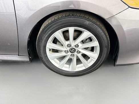 Used 2022 Toyota Camry LE FWD image 31