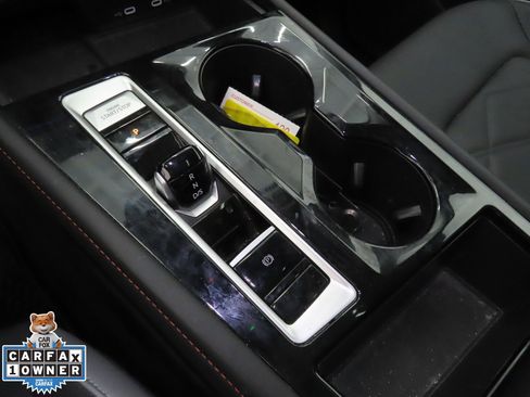 Used 2024 Volkswagen Atlas Peak Edition SE image 18