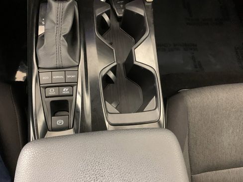 Used 2025 Toyota Camry LE image 25