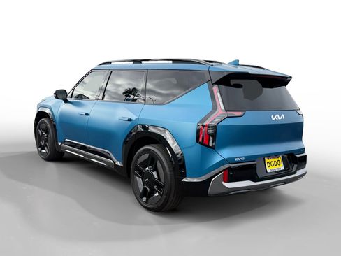 Certified 2024 Kia EV9 GT-Line image 3