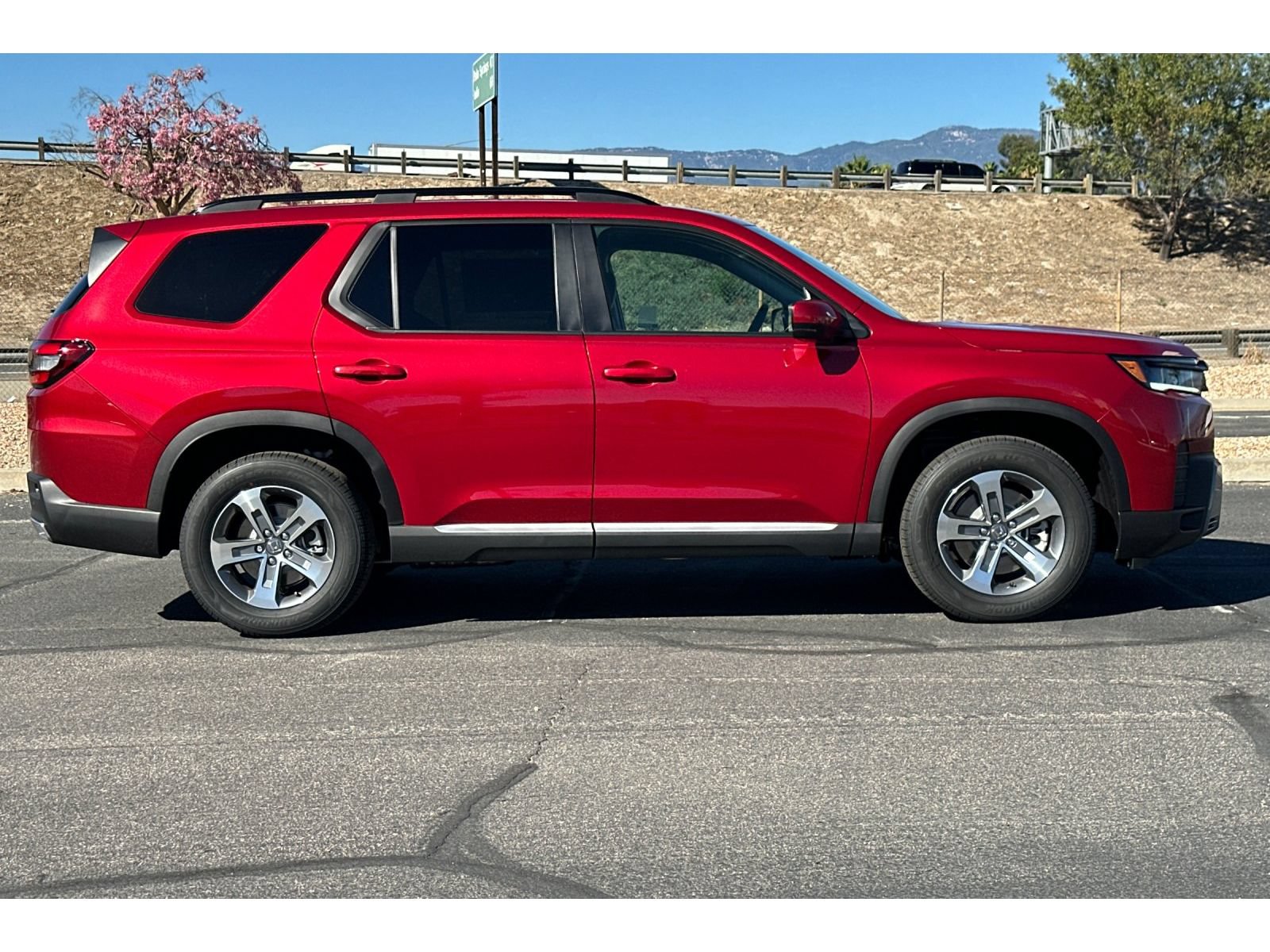 New 2026 Honda Pilot EX-L image 3