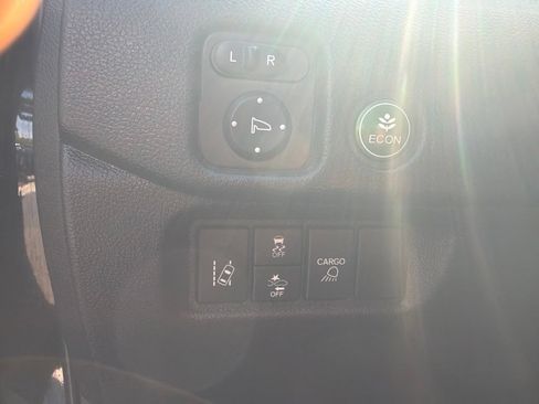 Used 2024 Honda Ridgeline Sport image 17