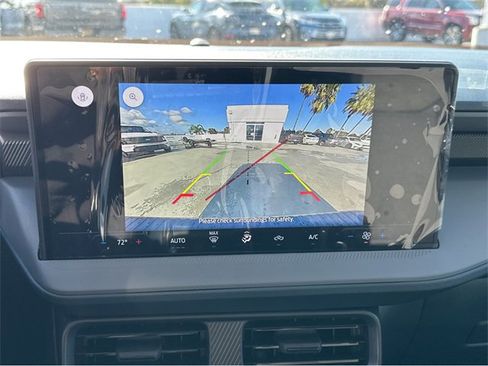 New 2025 Ford Maverick XL image 10