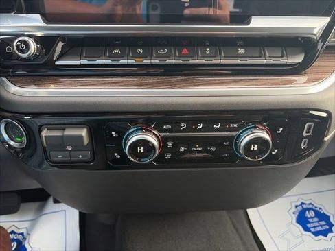 New 2026 GMC Sierra 1500 Elevation image 23