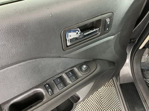 Used 2012 Ford Fusion SE image 12