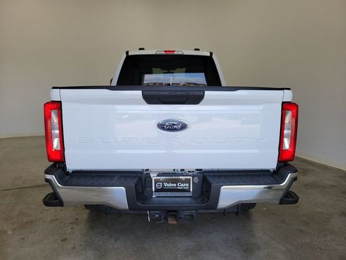 Used 2024 Ford F250 XLT w/ FX4 Off-Road Package AWD/4WD image 6