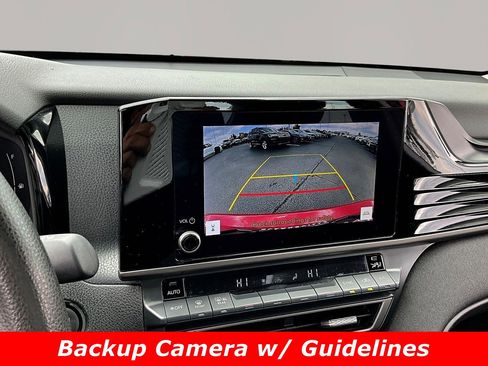 Used 2025 Toyota Camry LE FWD image 14