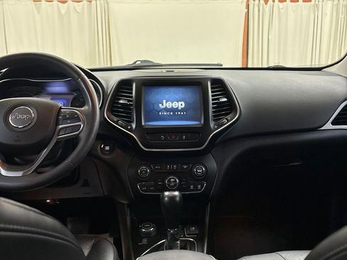 Used 2021 Jeep Cherokee Latitude Lux w/ Comfort/Convenience Group AWD/4WD image 21