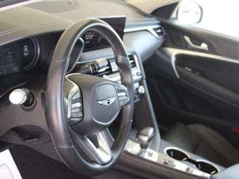 Used 2025 Genesis G70 2.5T RWD image 16