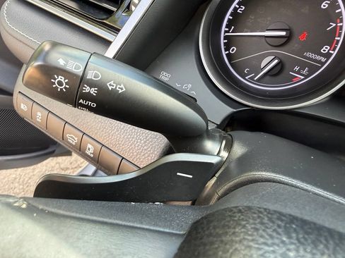 Used 2023 Toyota Camry SE FWD image 27