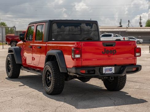 Used 2023 Jeep Gladiator Sport AWD/4WD image 6