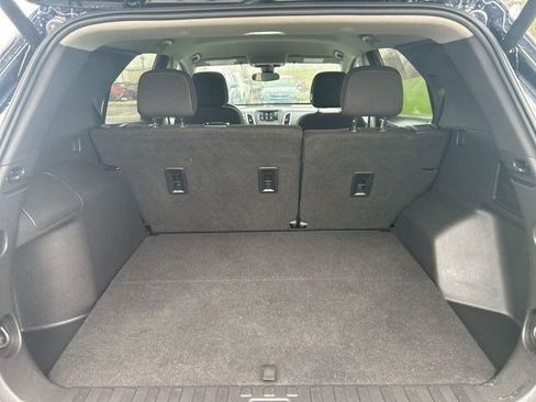 Used 2021 Chevrolet Equinox LT image 34