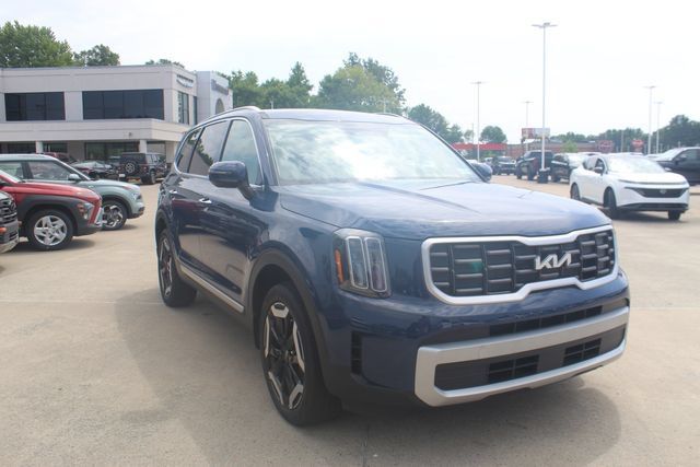 Used 2024 Kia Telluride S w/ S Sunroof Package FWD image 8