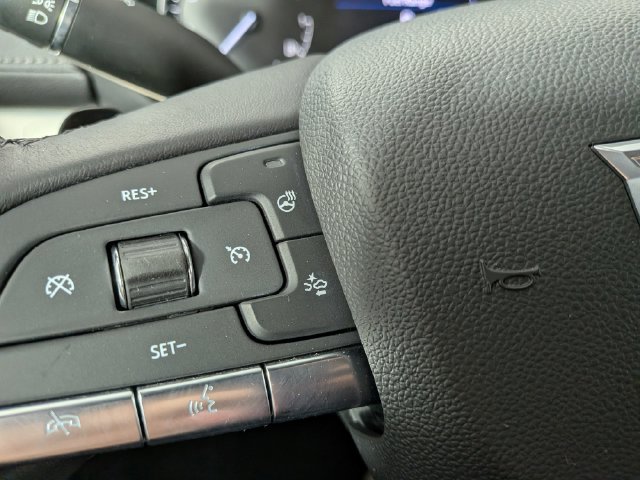 Certified 2023 Cadillac XT4 Premium Luxury w/ Cold Weather Package FWD image 7
