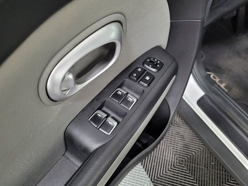 Used 2019 Kia Soul + FWD image 27