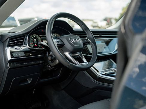 Certified 2024 Audi Q8 Premium Plus w/ Premium Plus Package image 9