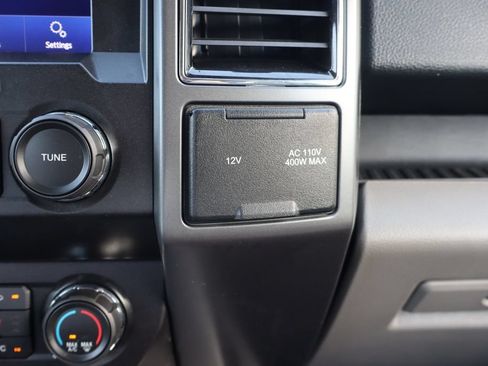 Used 2019 Ford F150 XLT w/ Equipment Group 302A Luxury AWD/4WD image 17
