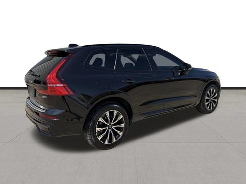 Used 2024 Volvo XC60 B5 Plus w/ Protection Package Premier AWD/4WD image 5