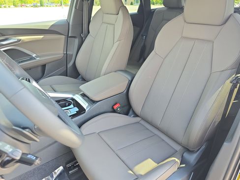 New 2025 Audi Q5 Premium Plus image 15