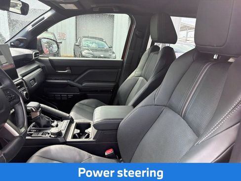 Used 2025 Toyota 4Runner Limited AWD/4WD image 14