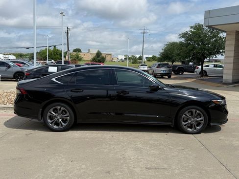 Used 2024 Honda Accord EX-L image 6