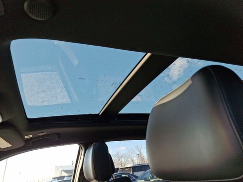 Used 2021 Jeep Grand Cherokee Limited w/ Sun & Sound Group image 14