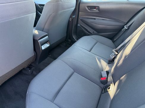 Used 2023 Toyota Corolla LE w/ Carpet Mat Package (TMS) FWD image 18