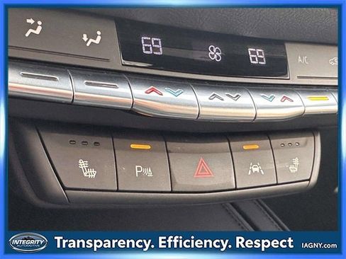 Used 2023 Cadillac XT4 Luxury w/ Cold Weather Package image 28