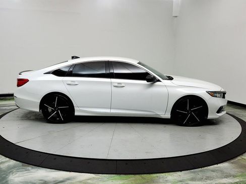 Used 2022 Honda Accord Sport image 4
