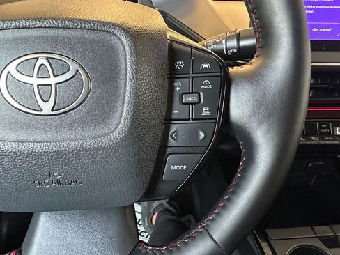 Used 2024 Toyota Prius Prime FWD image 4
