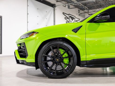 Used 2022 Lamborghini Urus image 18
