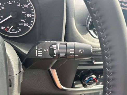 Used 2026 Nissan Rogue SV image 22