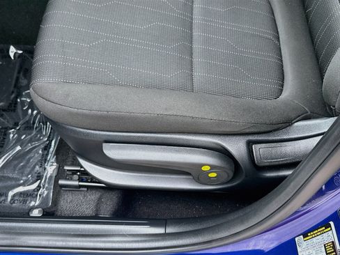 Used 2024 Hyundai Venue SE FWD image 15