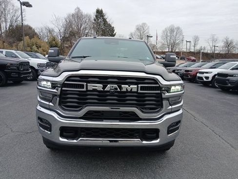 New 2026 RAM 3500 Big Horn AWD/4WD image 9