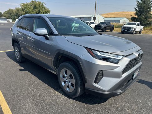 Used 2023 Toyota RAV4 LE AWD/4WD image 3