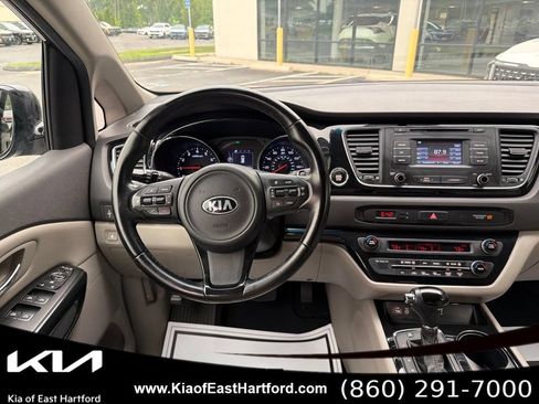 Used 2016 Kia Sedona EX FWD image 22