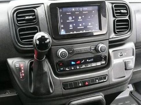 Used 2025 RAM ProMaster 2500 w/ Convenience Group FWD image 15