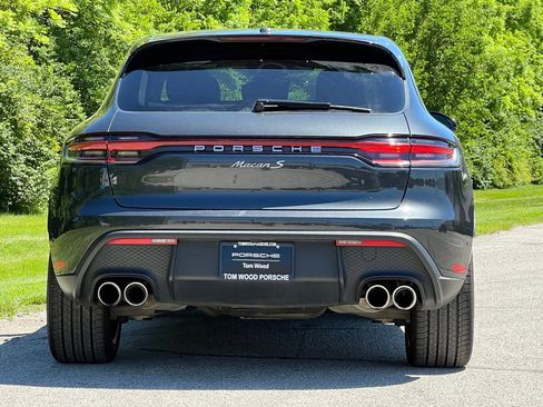 Certified 2022 Porsche Macan S AWD/4WD image 8